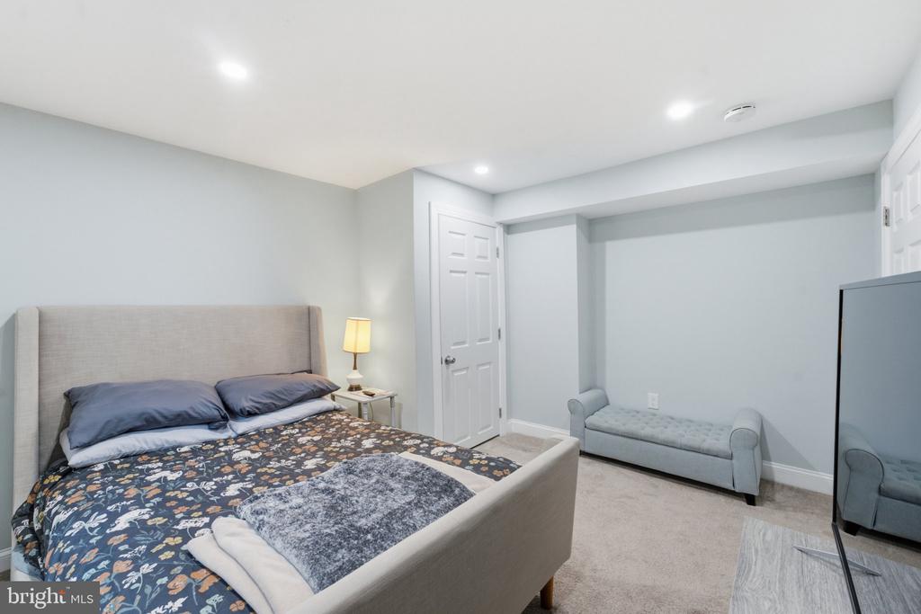 3707 WINDOM ROAD