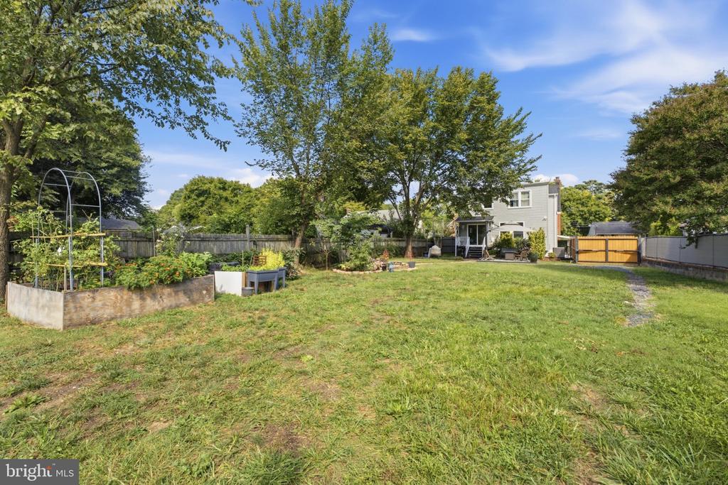 3707 WINDOM ROAD