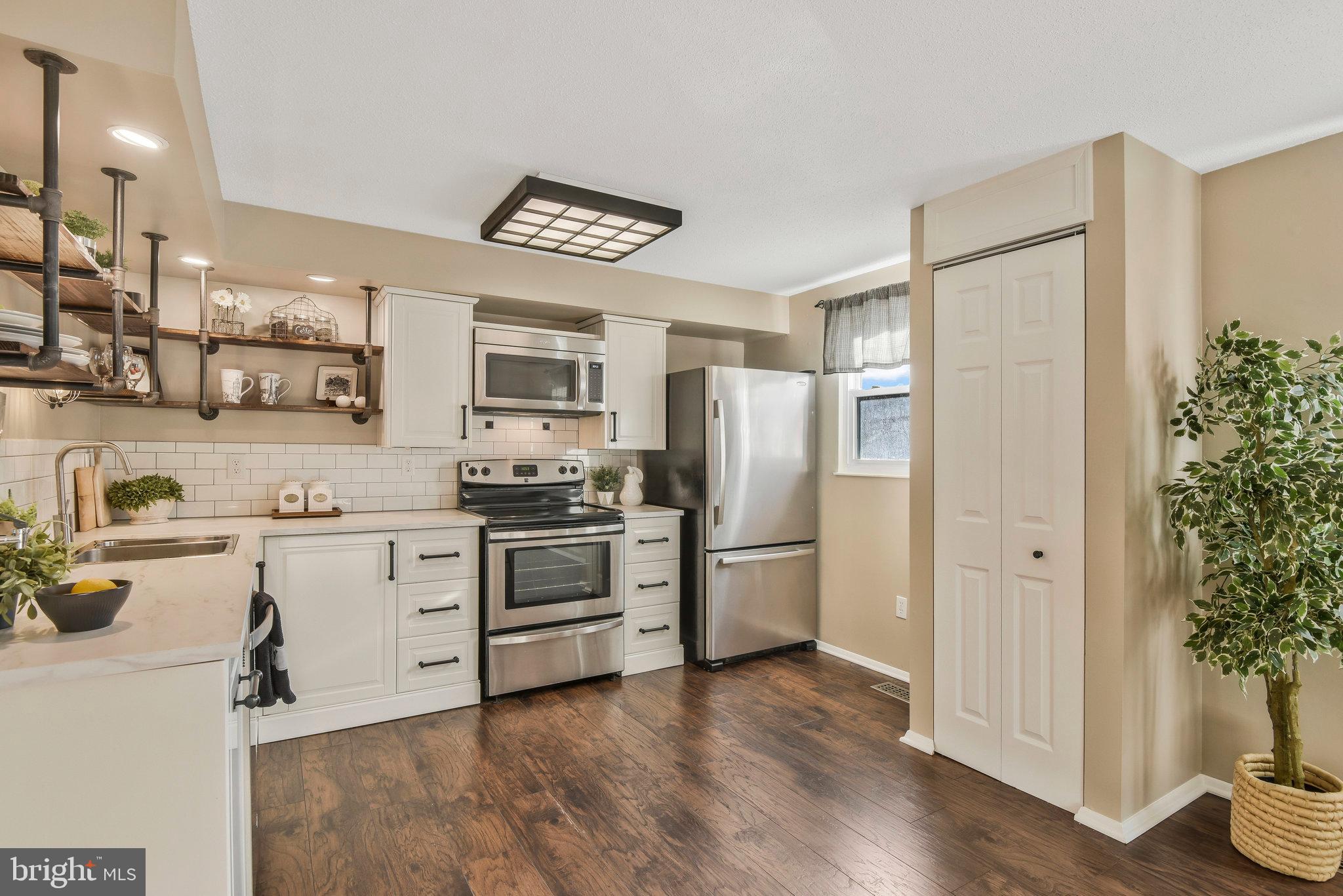 8159 Crystal Creek COURT