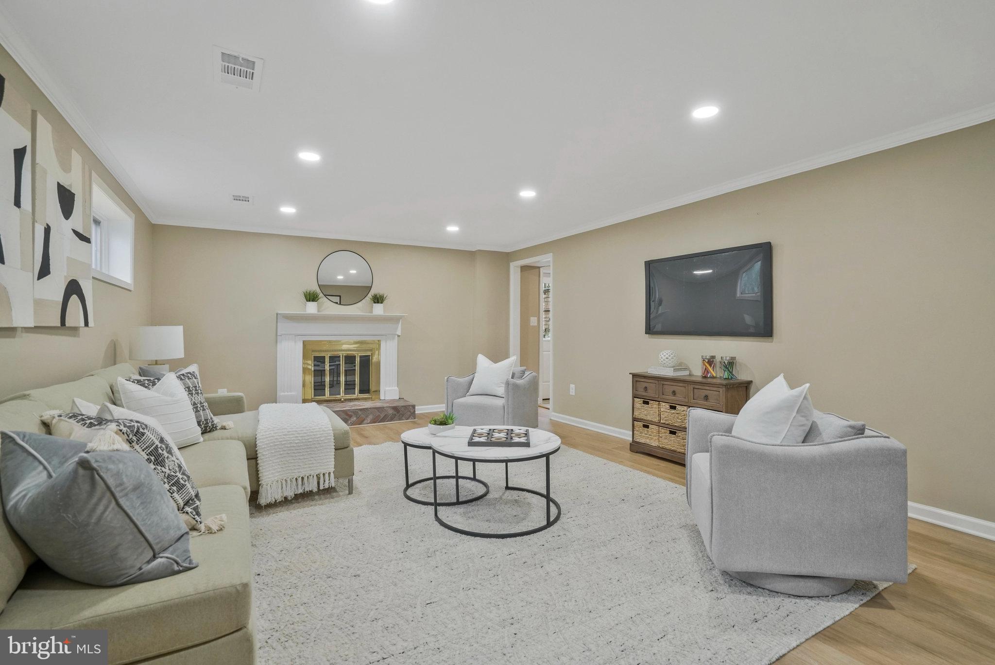 8703 Millbrook Pl