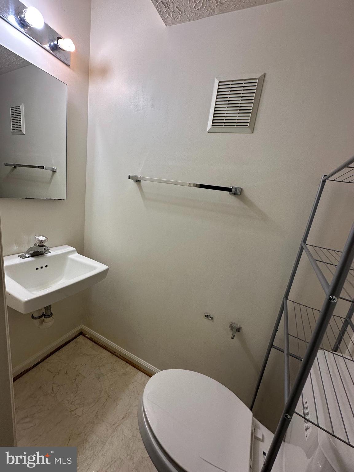 8530 Golden Ridge Court