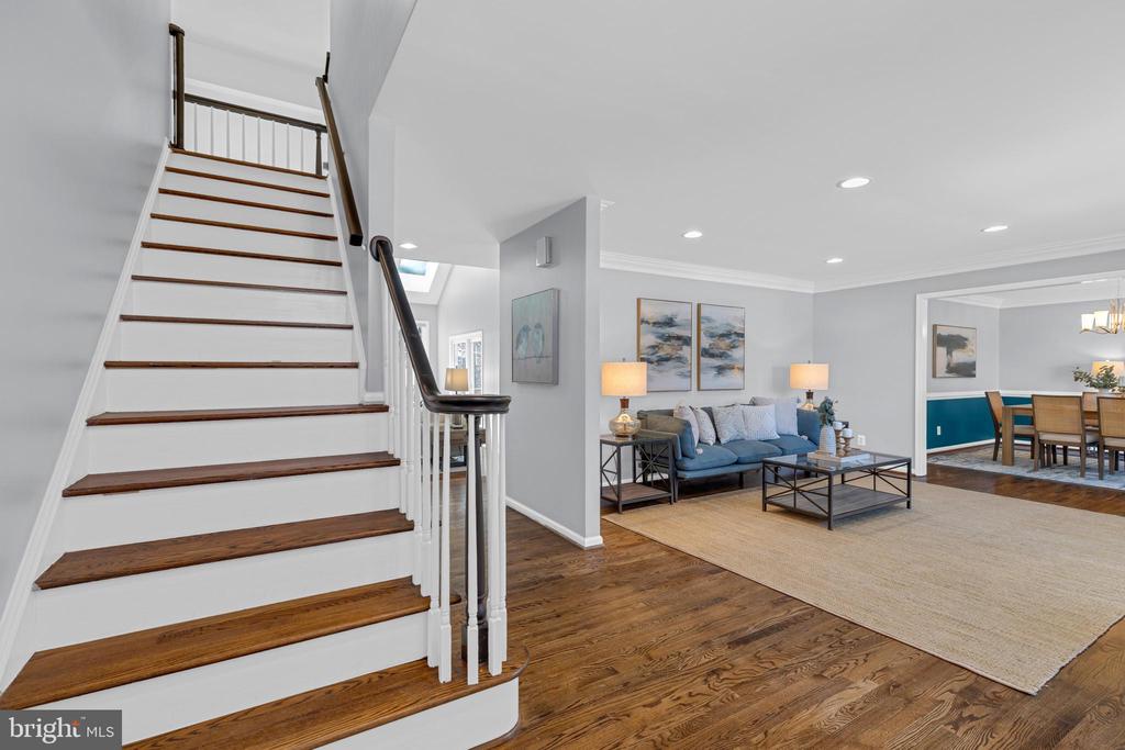 8661 CHASE GLEN CIRCLE