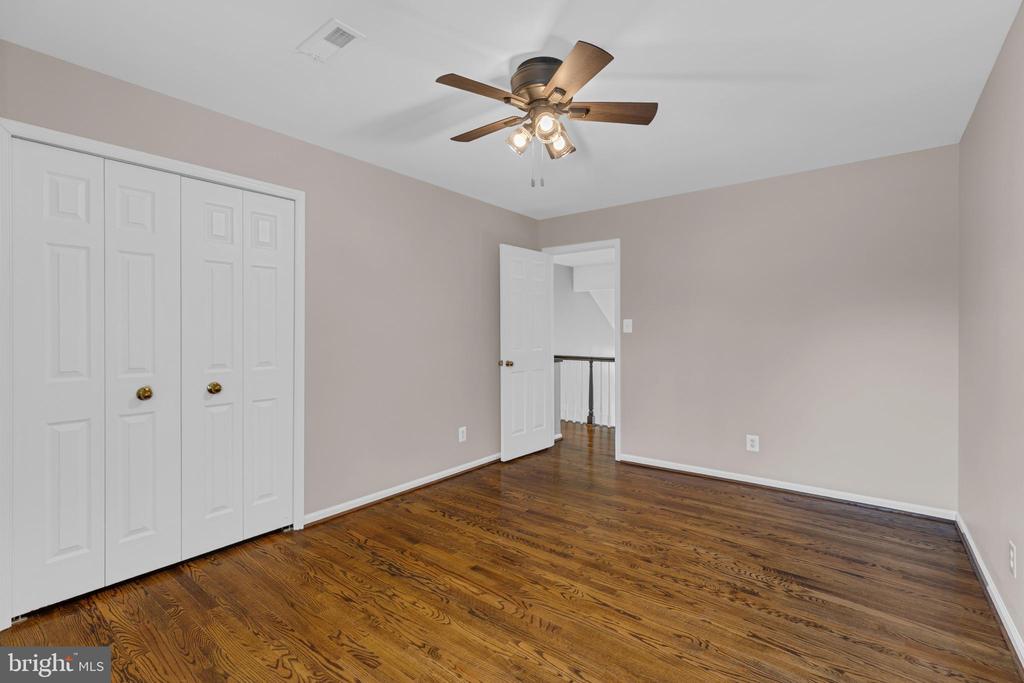 8661 CHASE GLEN CIRCLE