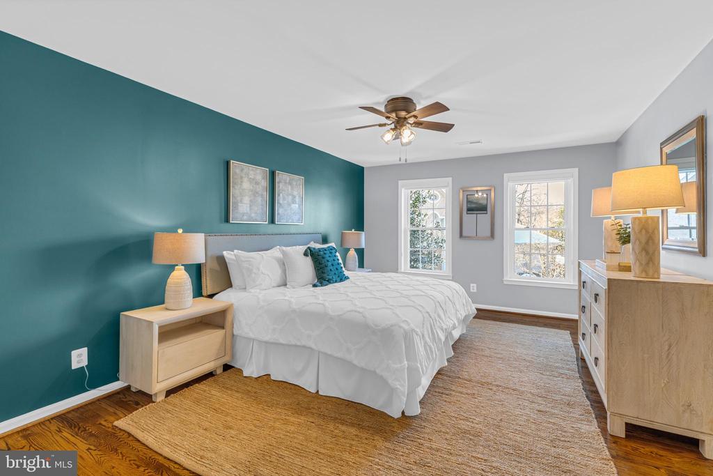 8661 CHASE GLEN CIRCLE