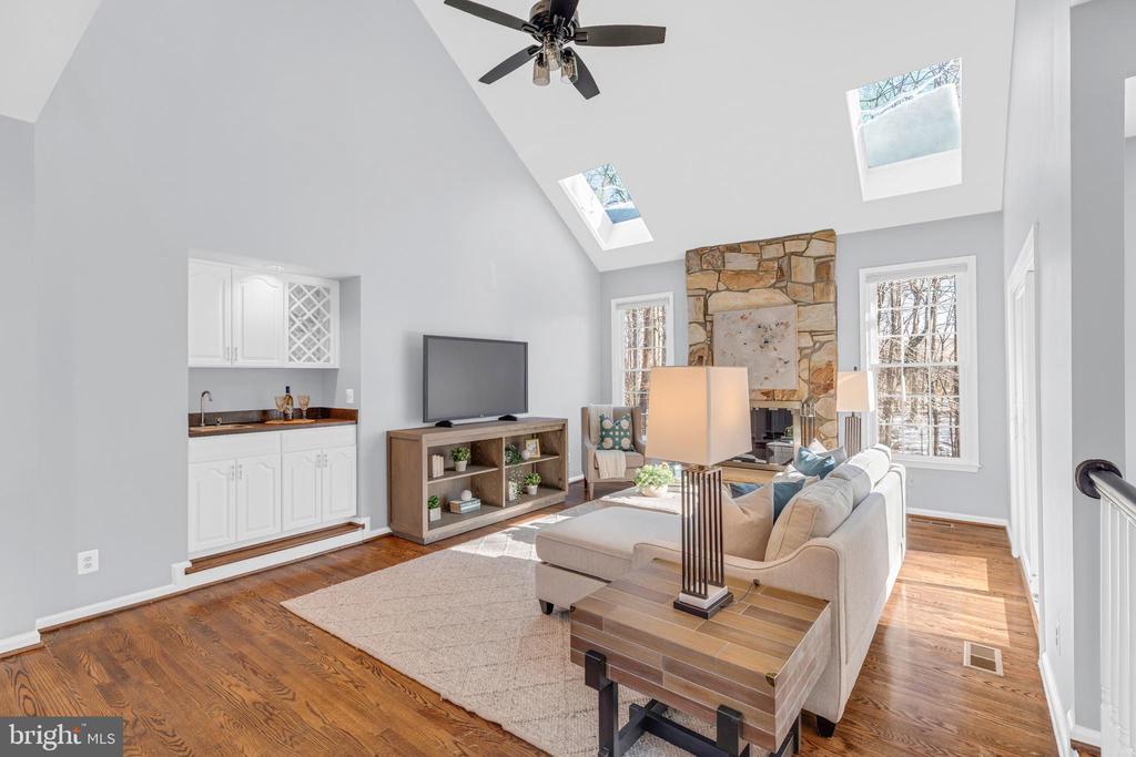 8661 CHASE GLEN CIRCLE