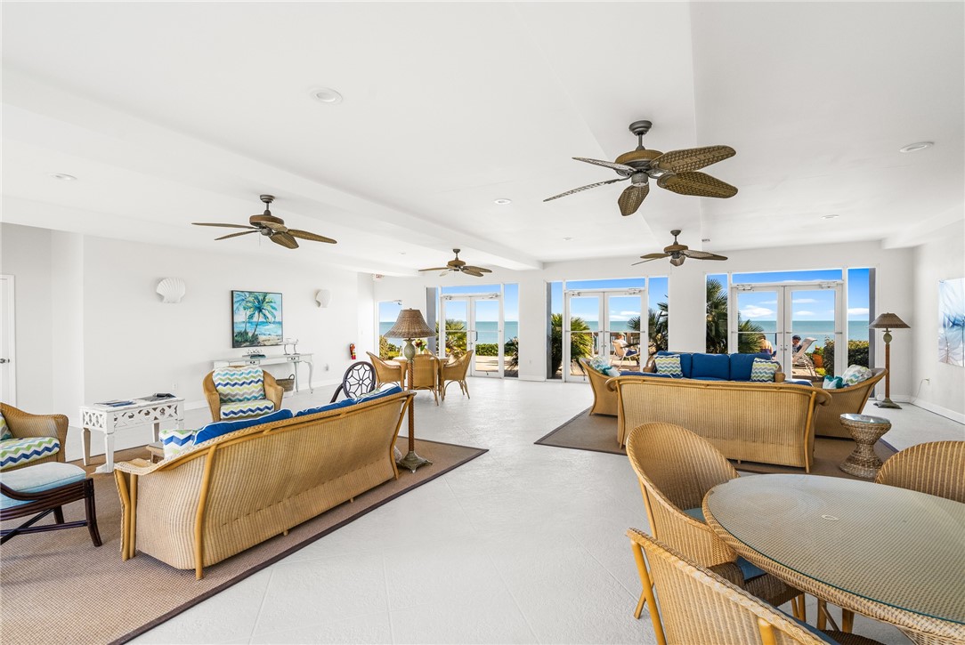 5000 Highway A1a 209