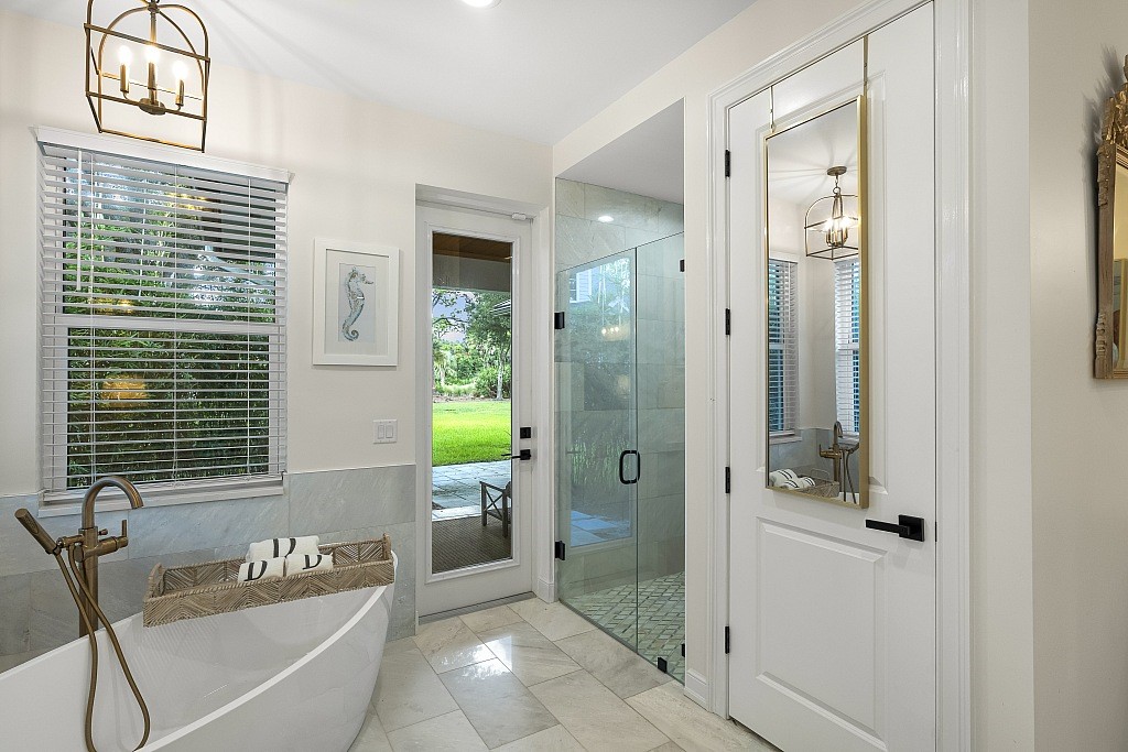 810 Carolina Circle SW