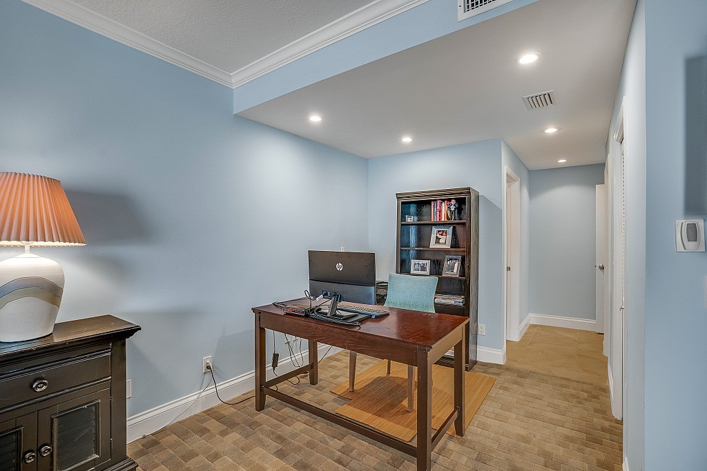 5000 Highway A1a 537