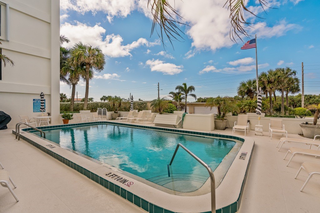 5000 Highway A1a 537