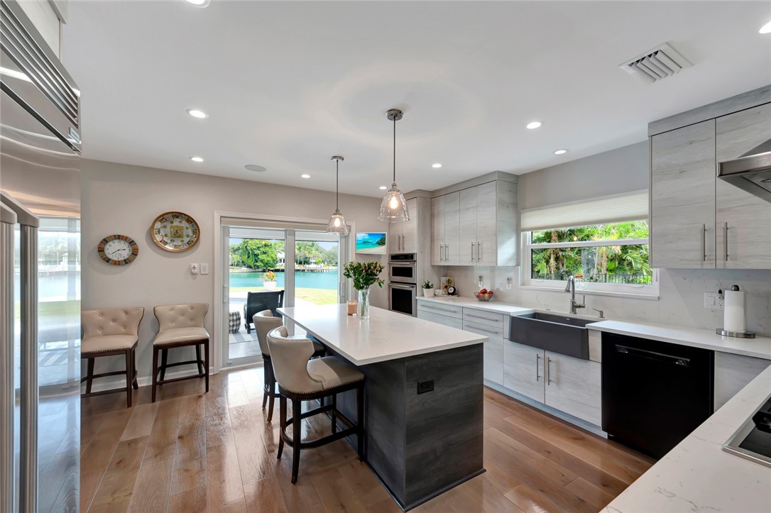518 River Drive