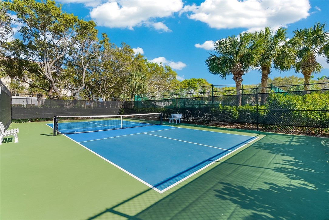 500 Beachview Drive 2N