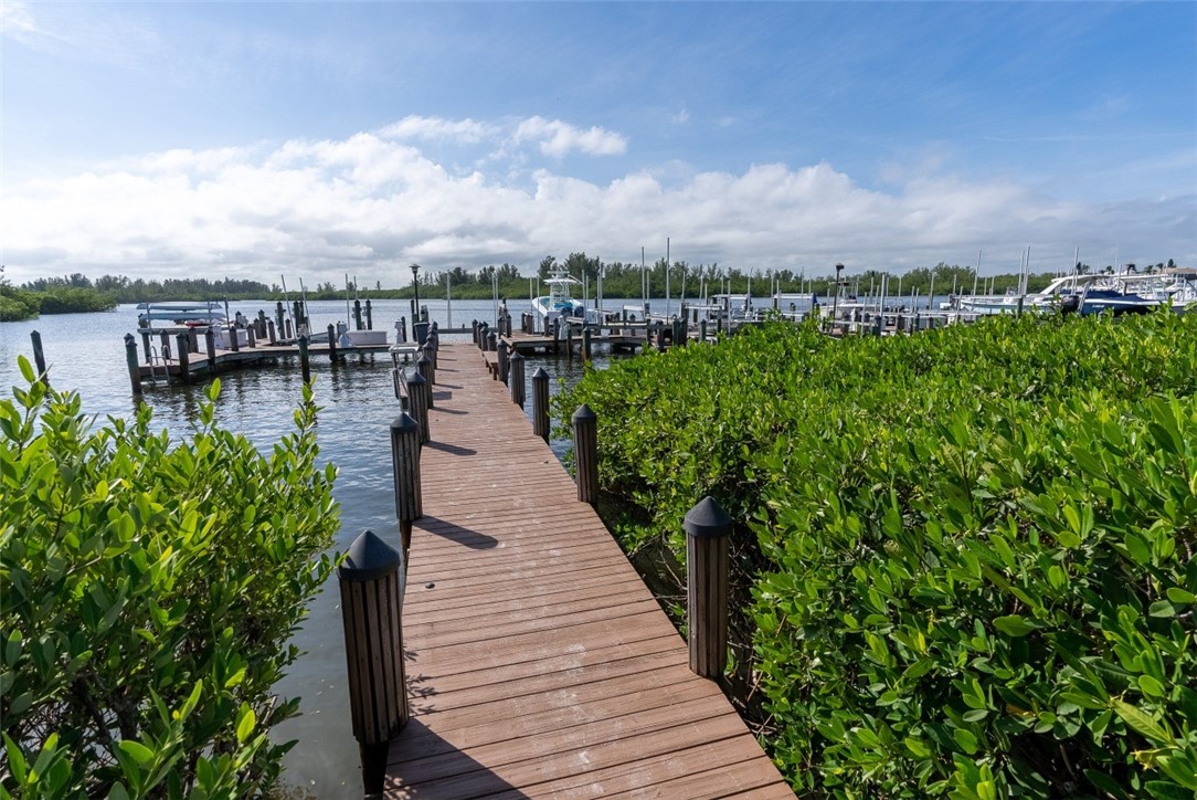 661 N Tomahawk Trail