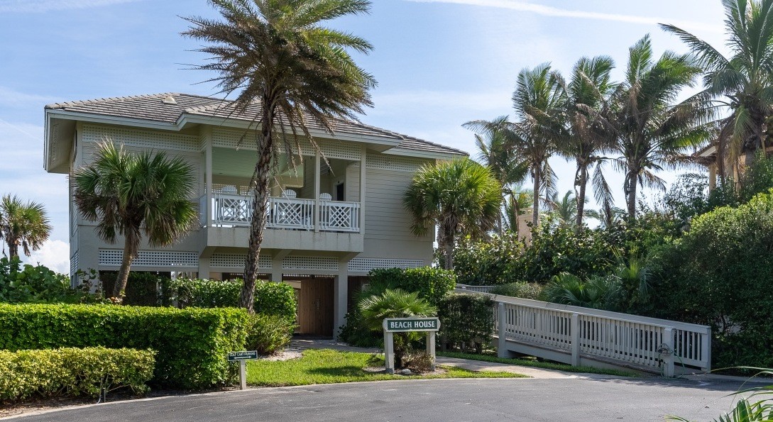 661 N Tomahawk Trail