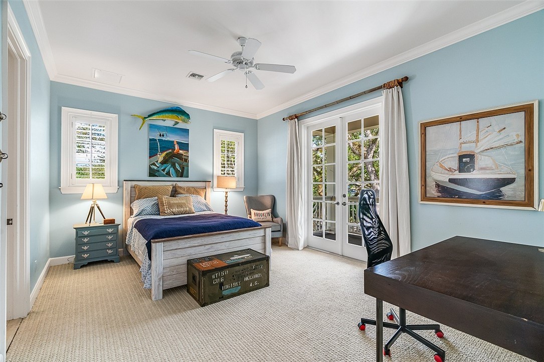 661 N Tomahawk Trail