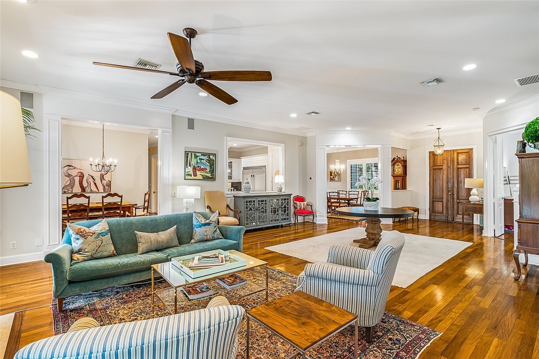 661 N Tomahawk Trail