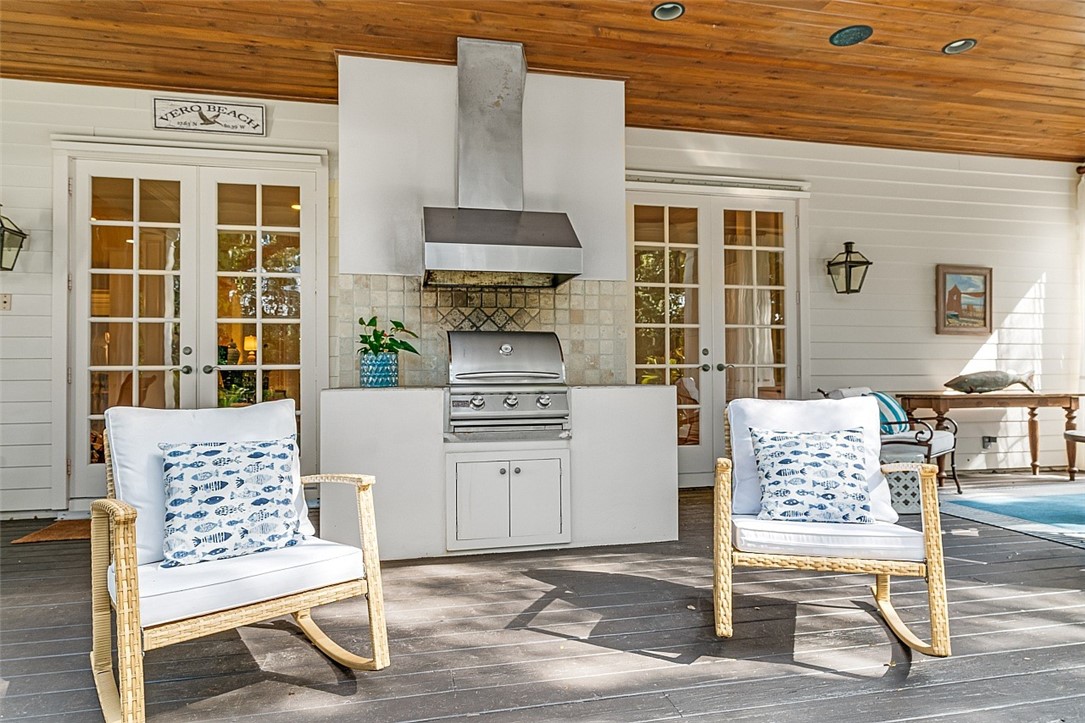 661 N Tomahawk Trail