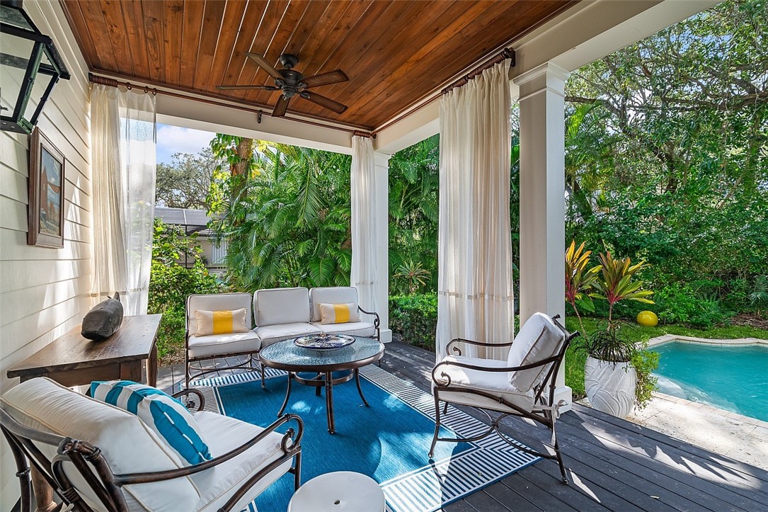 661 N Tomahawk Trail