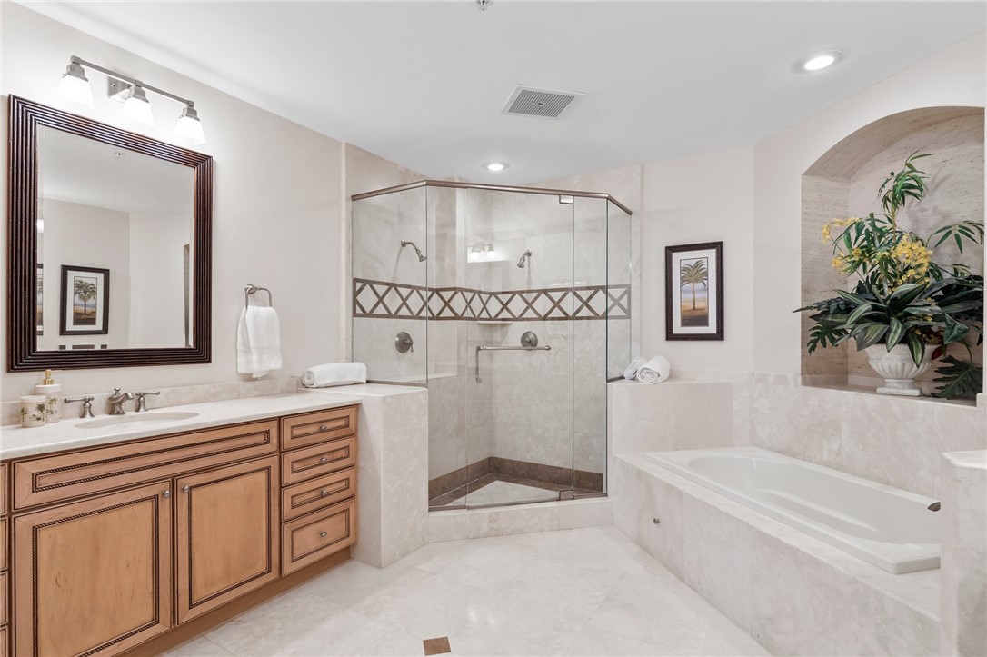 3702 N Highway A1a PH1