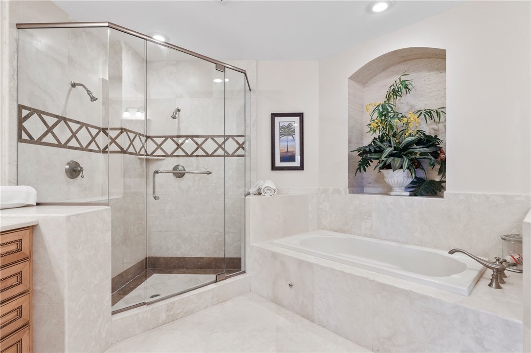 3702 N Highway A1a PH1