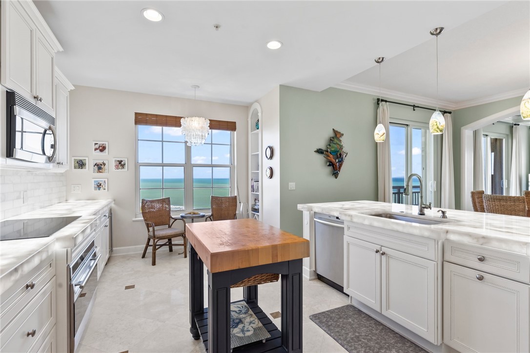 3702 N Highway A1a PH1