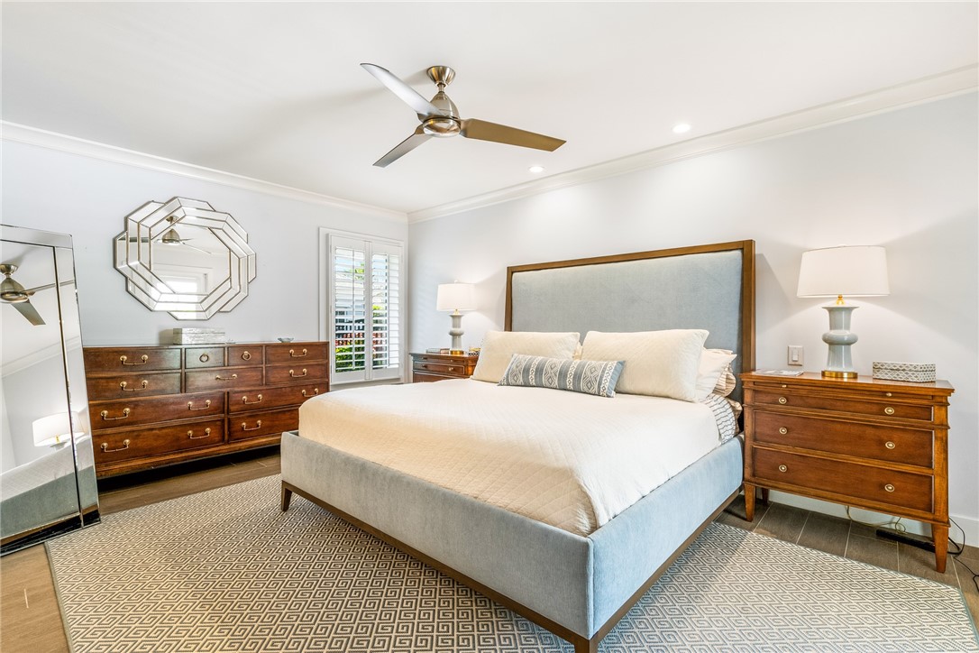 1495 Shorelands Drive E