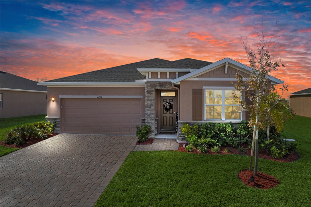 2200 Crowned Eagle Circle SW