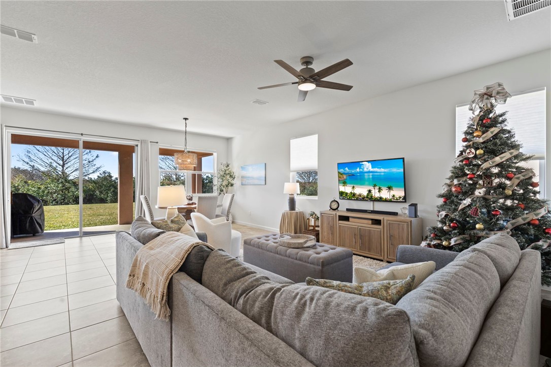 2200 Crowned Eagle Circle SW