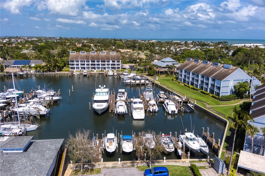 2130 Spyglass Lane 32