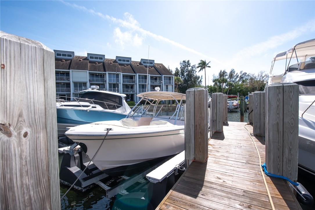 2130 Spyglass Lane 32