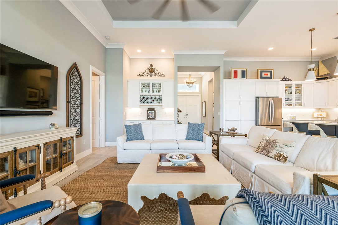 9266 orchid Cove Circle