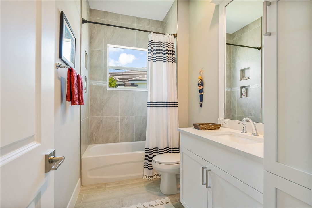 9266 orchid Cove Circle