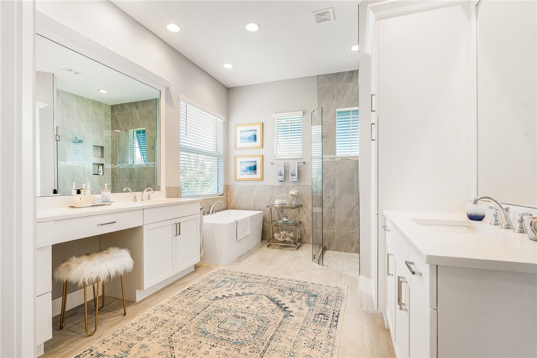 9266 orchid Cove Circle