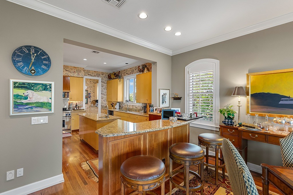 290 Bermuda Bay Lane