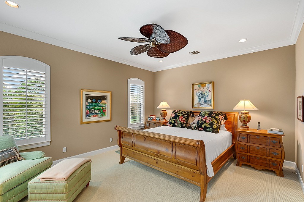 290 Bermuda Bay Lane