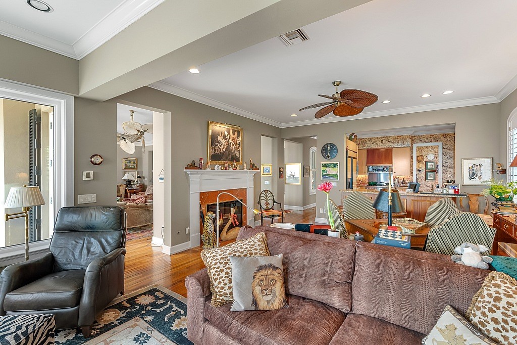 290 Bermuda Bay Lane