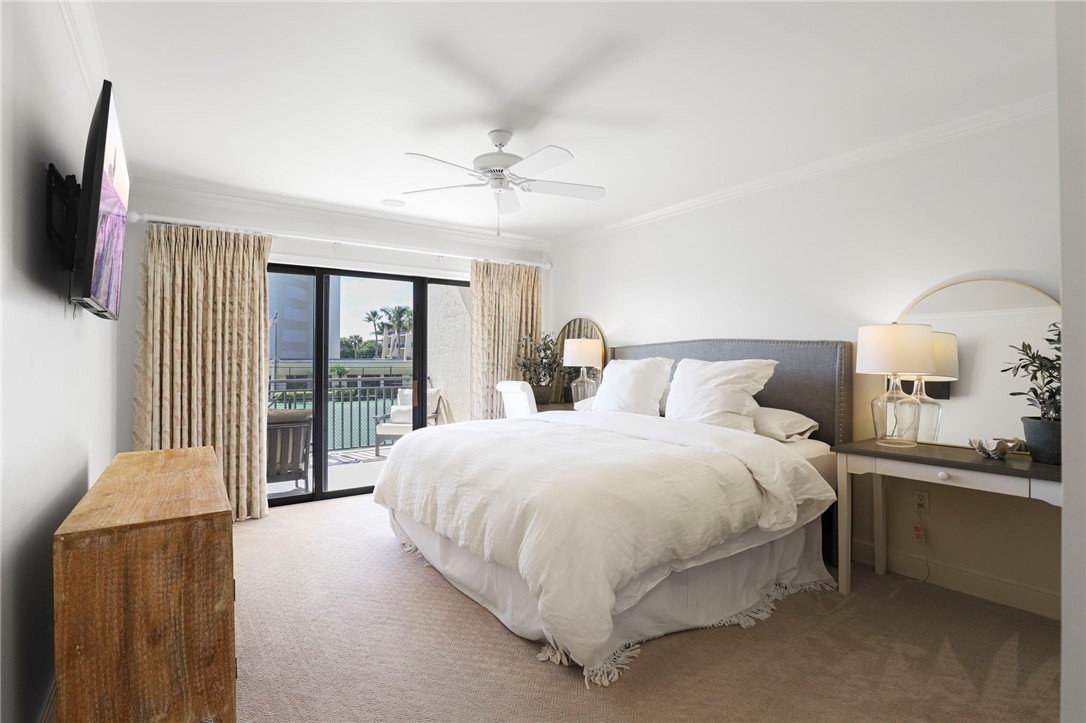 3939 Ocean Drive 205B