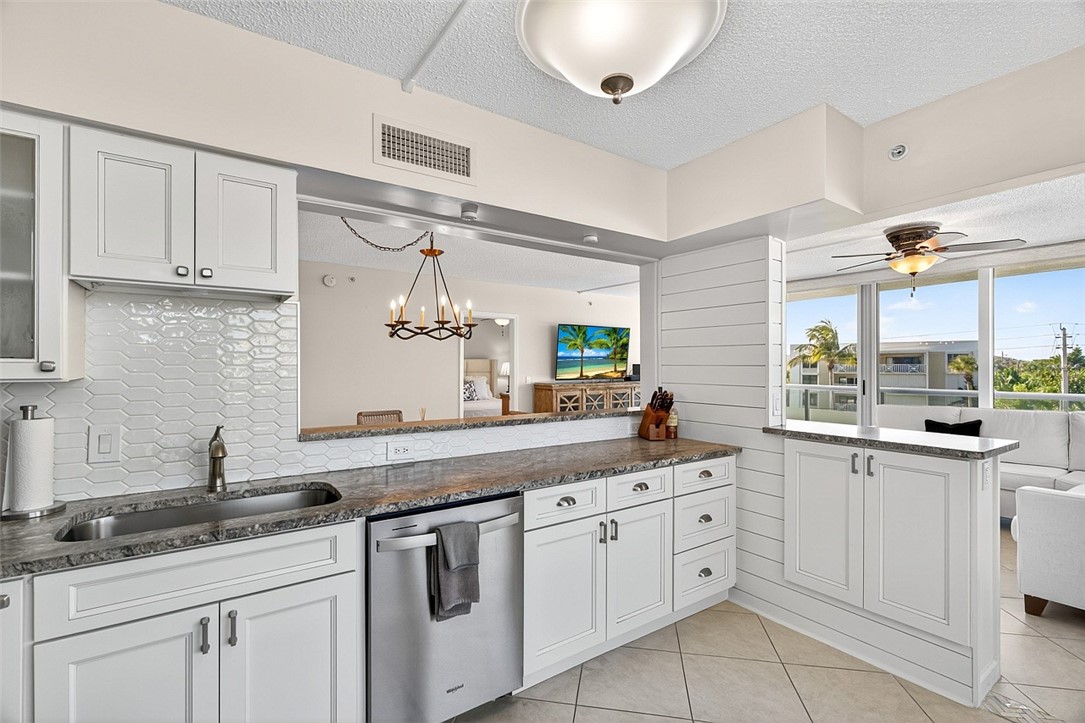 3554 Ocean Drive 302S