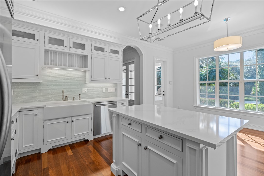 121 Palm Island Lane