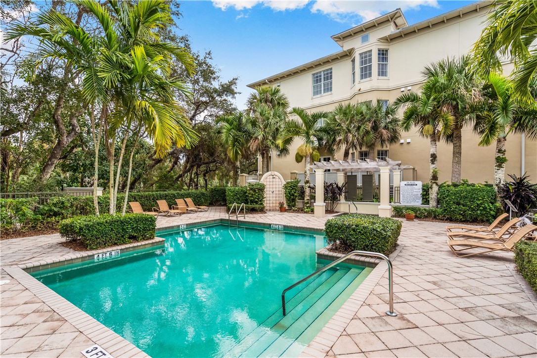121 Palm Island Lane