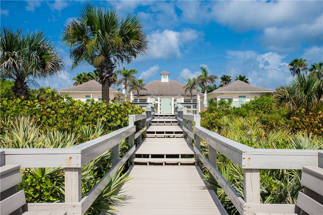 121 Palm Island Lane