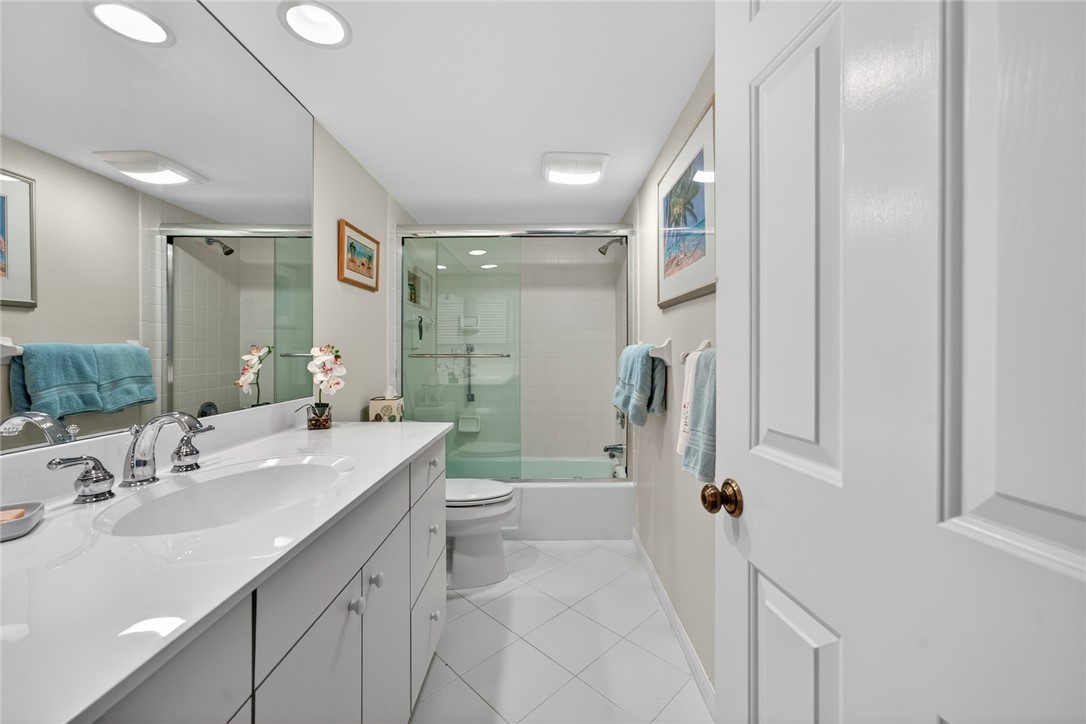 300 Harbour Drive 306A