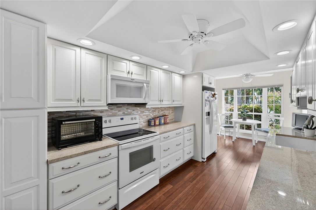 300 Harbour Drive 306A
