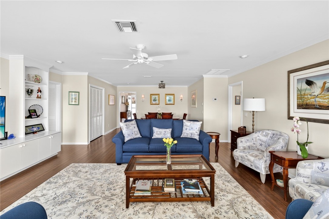 300 Harbour Drive 306A