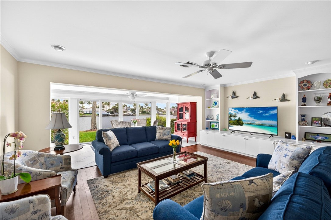 300 Harbour Drive 306A