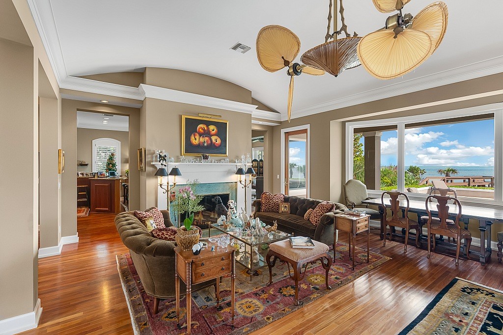 290 Bermuda Bay Lane