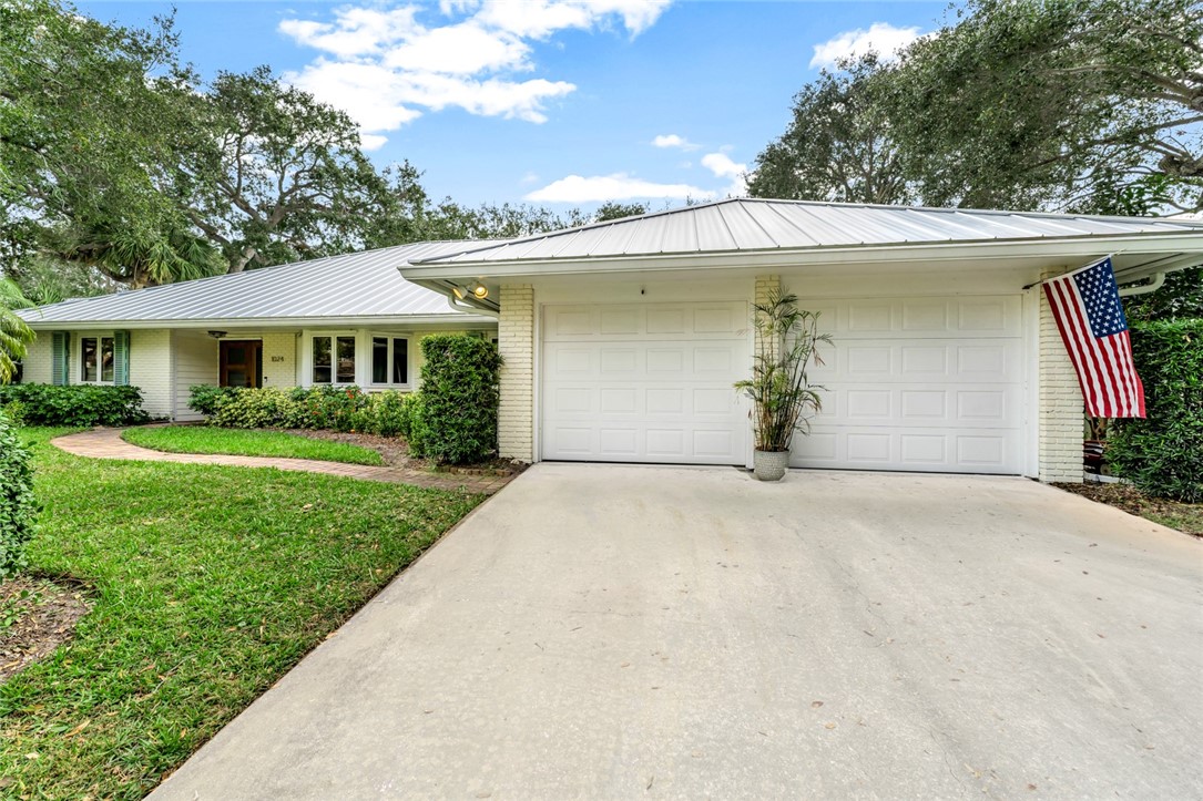 1024 Palmar De Ays Drive