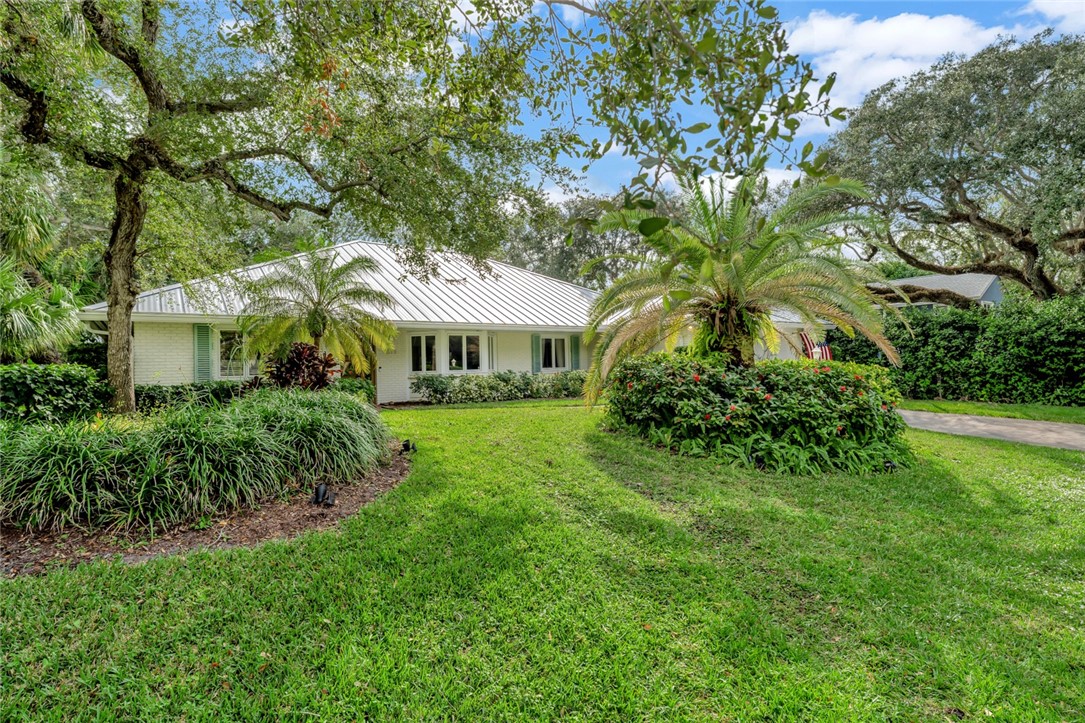 1024 Palmar De Ays Drive