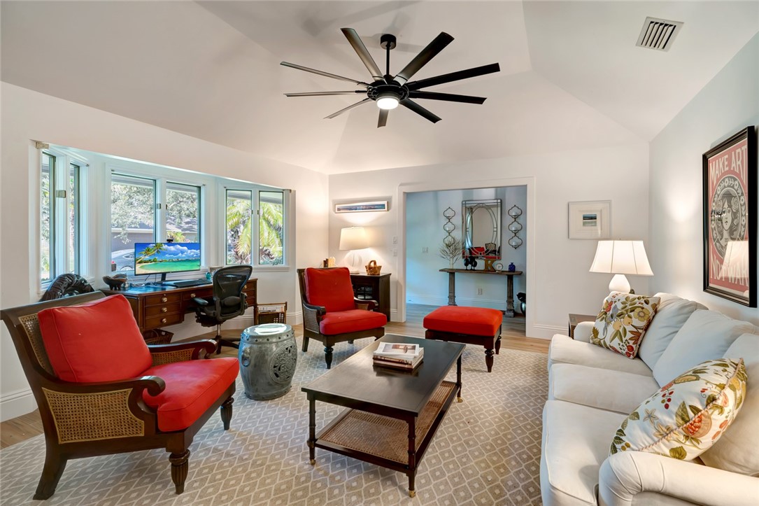 1024 Palmar De Ays Drive