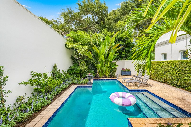 8402 Red Bay Court 8402