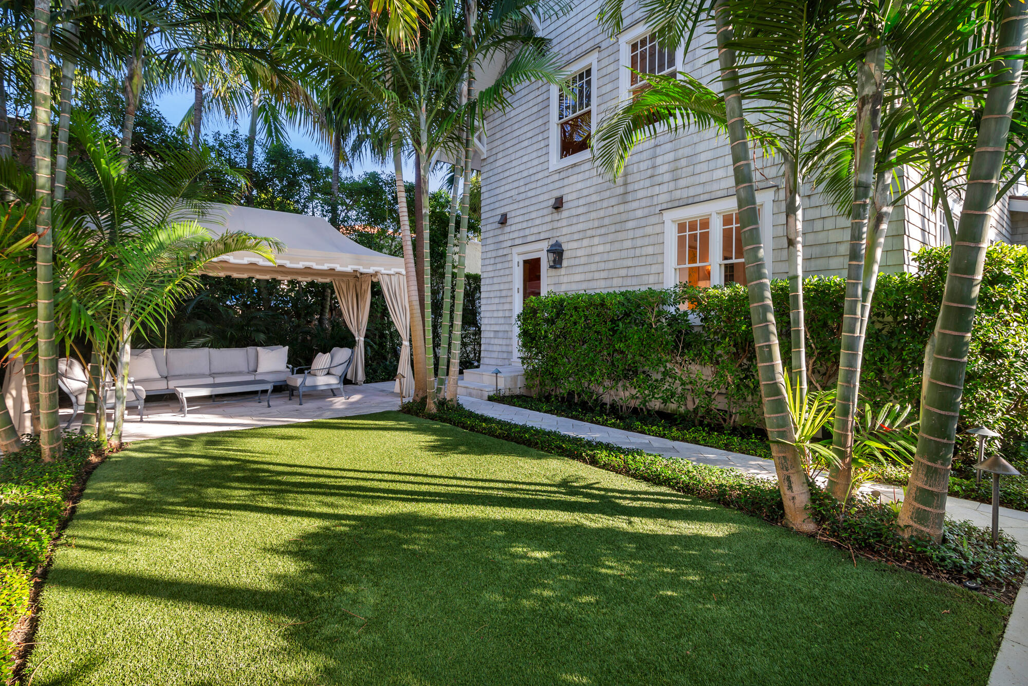 357 Seabreeze Avenue